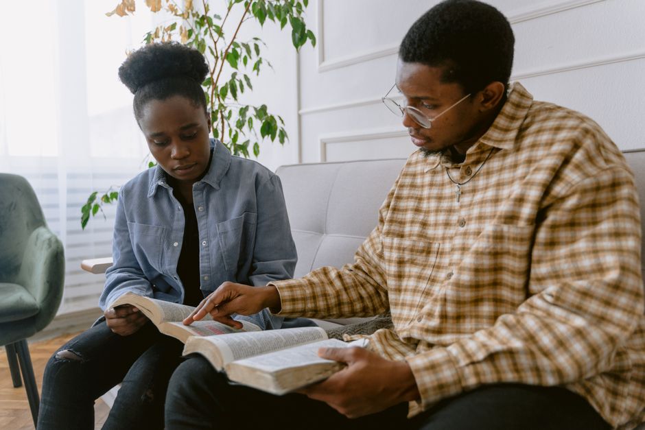 Couple studying Scripture together during the Couples DTS training phase